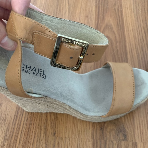 Michael Kors tan leather wedges - Picture 5 of 5
